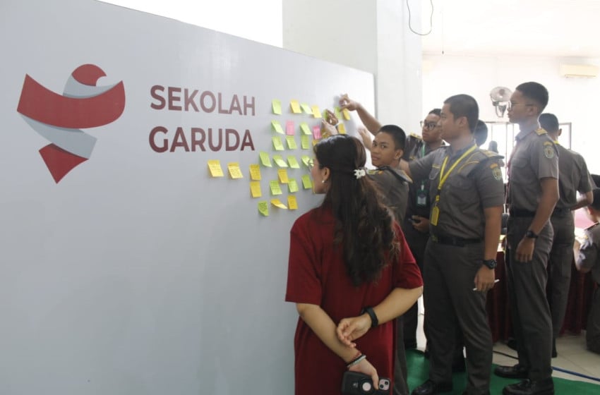 SMAN 10 Samarinda Resmi Jadi Sekolah Unggul Garuda Transformasi