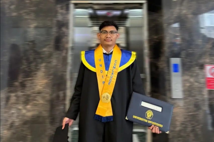 Kisah Inspiratif Z: Mahasiswa Undip Lulus Cum Laude Penuh Makna