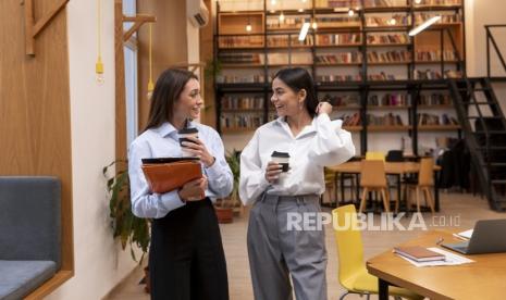 Ilustrasi kelas karyawan fleksibel untuk artikel Kelas karyawan fleksibel: Raih Karier Impianmu Lewat Kelas…